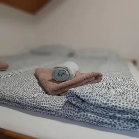Portum Vendeghaz בית נופש שיופוק