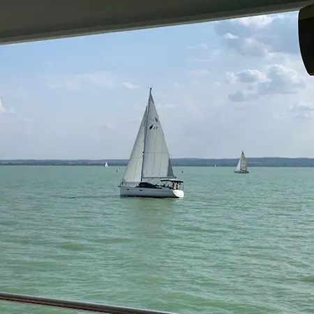 Portum Vendeghaz Semesterbostad Siófok